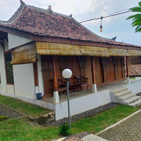 Joglo Kumpul Resort Cangkiran Εξωτερικό φωτογραφία